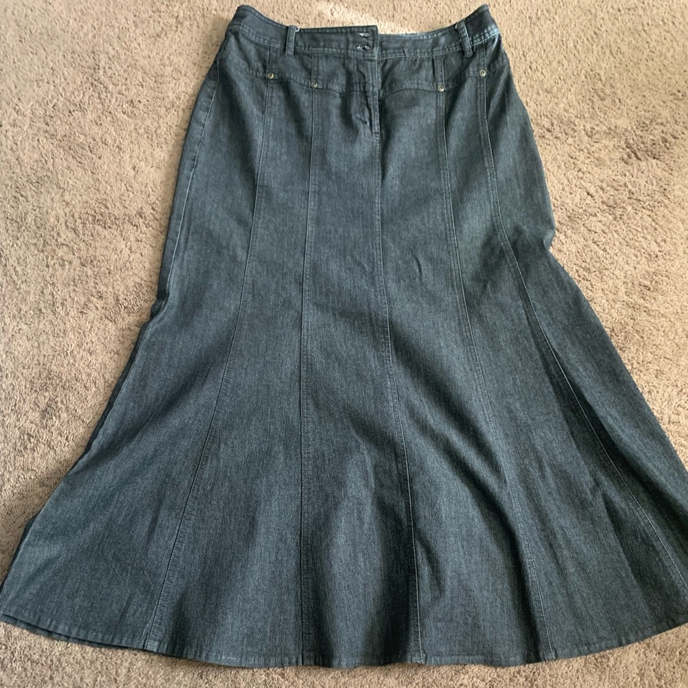 Black size 4 denim tulip skirt